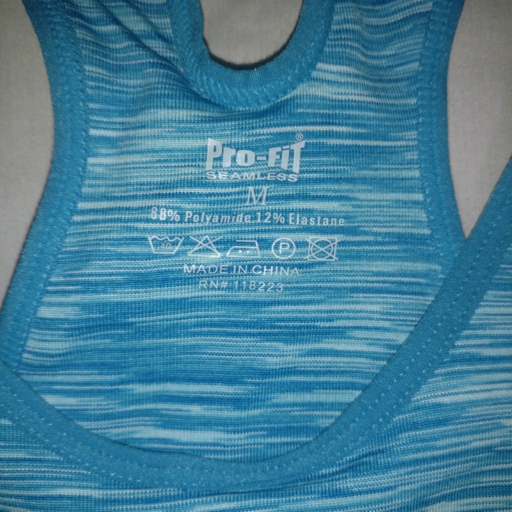 Pro-Fit Seamless Workout Racerback Tank Top - Picture 2 of 3